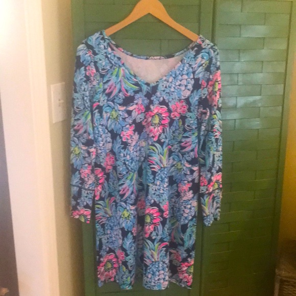 LILLY PULITZER Kaisley Dual Neck UPF 50 - new! - Picture 2 of 10